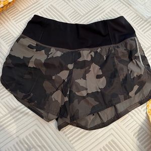 Athleta XXS camo shorts (green/grey)